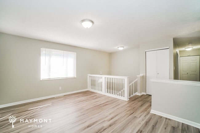 Photo - 3747 Christie Rd E