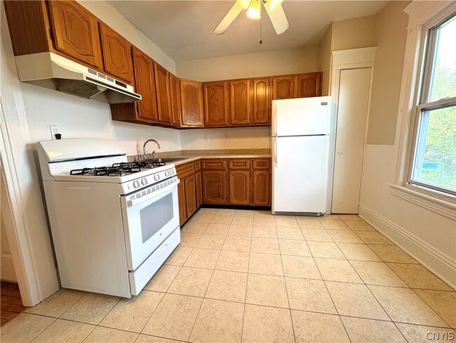 71 Chedell Pl