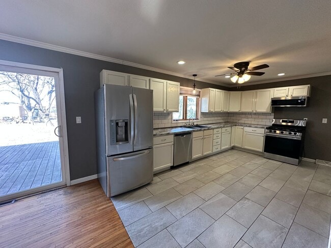 Photo - Updated 3 bedroom house in Badger now available! $1550