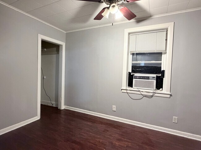 Photo - 3300 S Ashland Ave