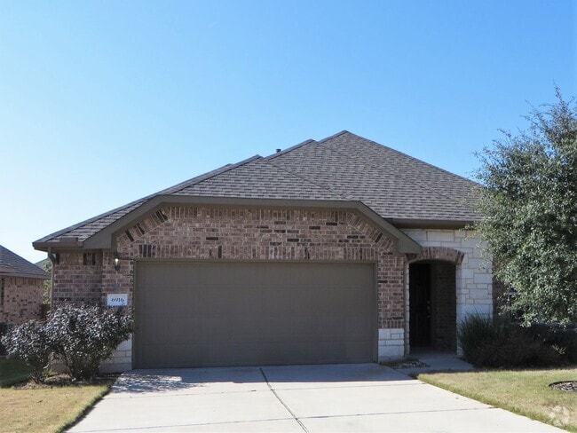 Building Photo - 3 Bedroom 2 Bathroom Siena Round Rock Home