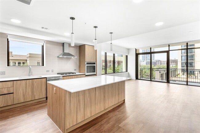 Building Photo - 2311 Westheimer Rd Unit 529 Rental
