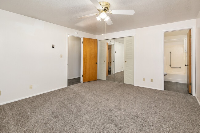 On-Suite Bathroom in Master!