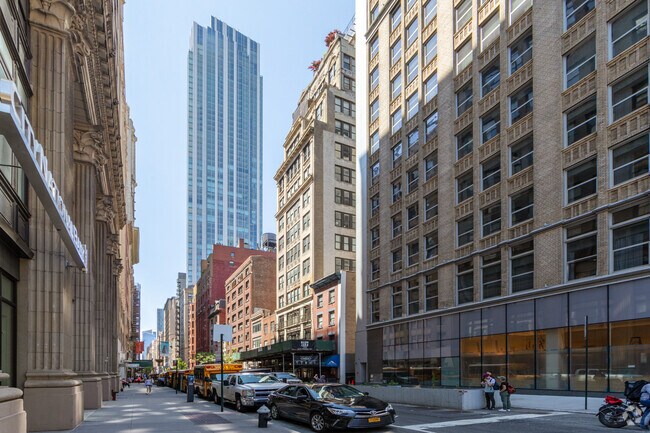 Photo - 43-45 E 30th St