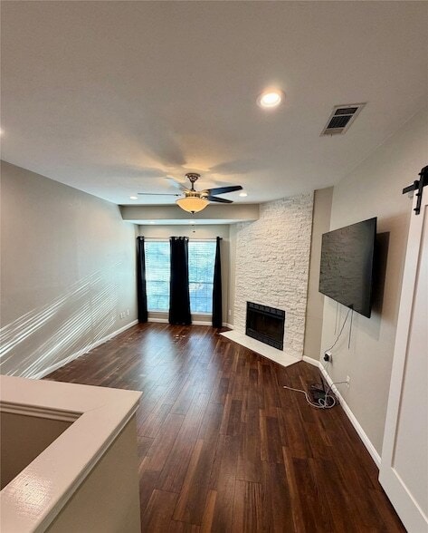 Building Photo - 5100 Verde Valley Ln Unit 234