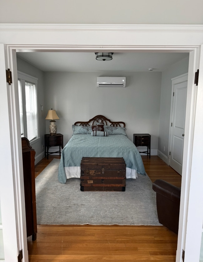 Building Photo - 25 Hill Top St Unit Room For Rent