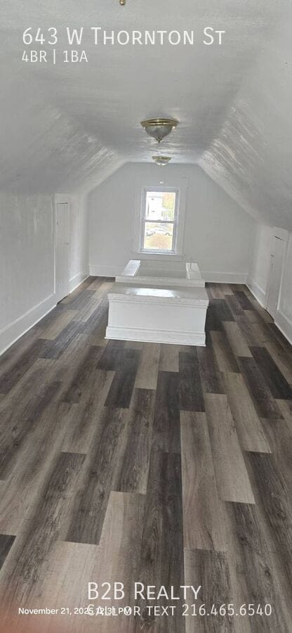 Photo - 643 W Thornton St