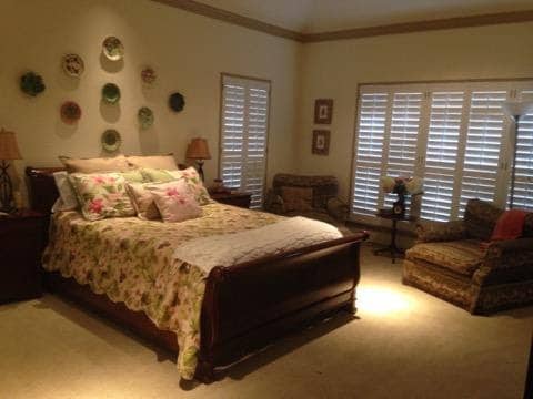 Photo - 6811 Staffordshire