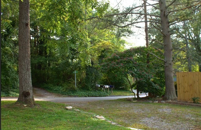 Photo - 3 Bedroom 2 bathroom with bonus room log c...