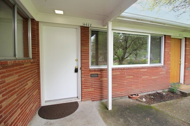 Photo - 6024-6024 NE Milton St Unit 6022