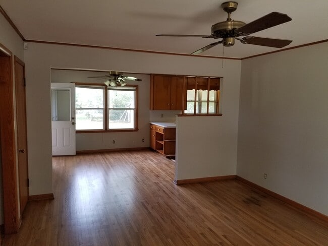 Photo - Midtown bungalow, beautiful hard wood floors, lots of natural light.