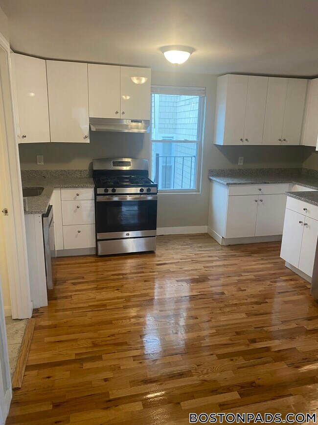 Photo - 38 Forest St Unit 2