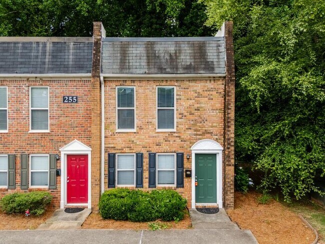 Building Photo - 255 Winding River Dr