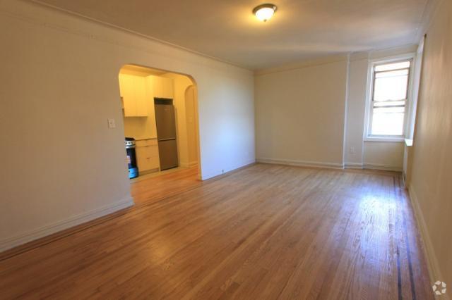 Building Photo - 1 bedroom in ELMHURST NY 11373 Unit 6H Rental