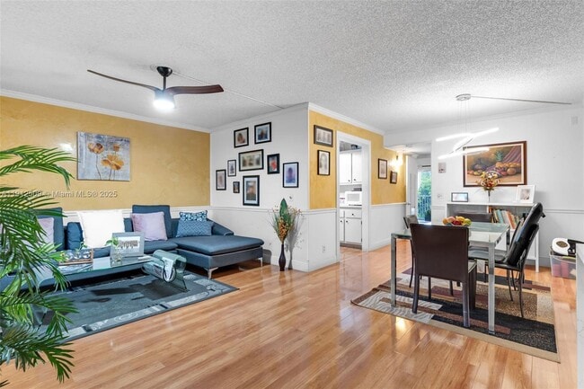 Building Photo - 100 SW 132nd Way Unit 213K