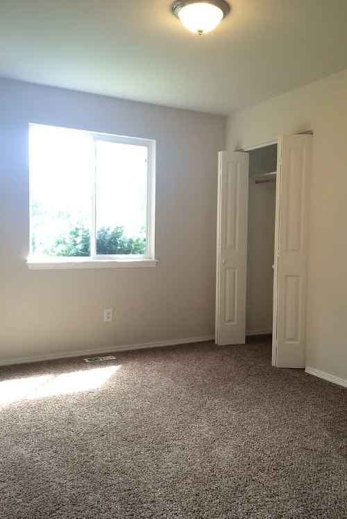 Photo - 497 E Baldwin St