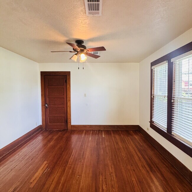 Photo - Spacious Single-Family Home in the Heart of Port Neches, TX