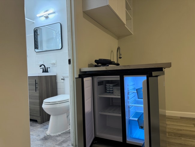 Photo - 217 SW 11th Ct Unit Studio