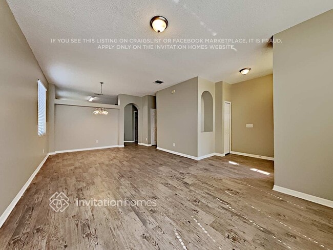 1419 Royal St George Dr