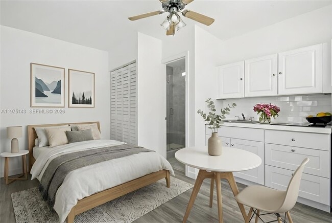 Building Photo - 2761 SW 33rd Ct