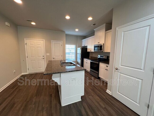 Photo - 664 Dobhill Ln Unit 664