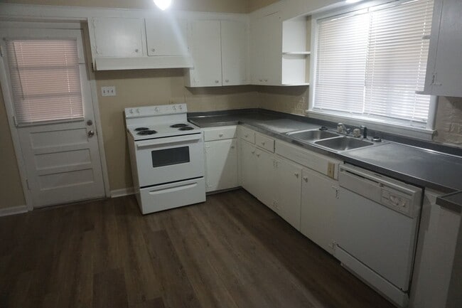 Photo - 4007 Glenmere Rd