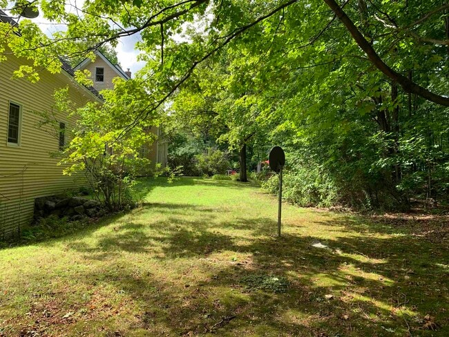 Photo - 104 Hall St
