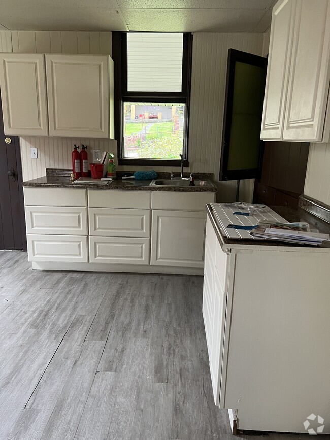 Building Photo - 1143 Buente St Rental