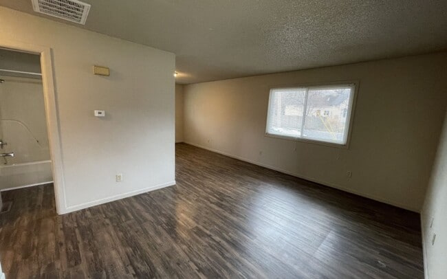 Photo - 407 E Dale St Unit B