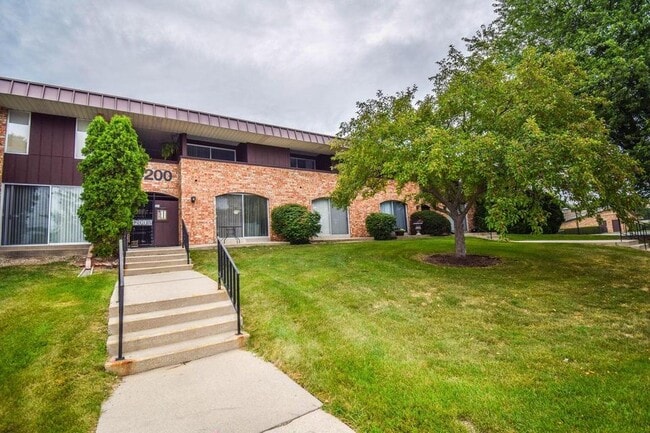 Building Photo - 4200 W Rivers Edge Cir Unit 7