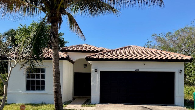 Photo - 701 NW 33rd Ave