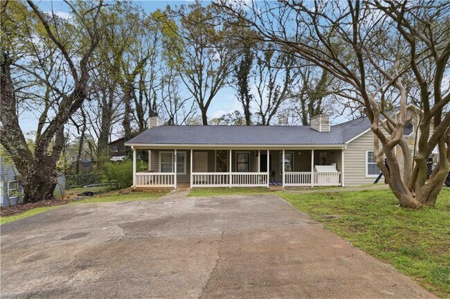 Photo - 442 Booth Cir SW