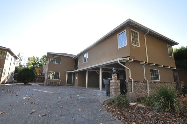 Building Photo - 655 Fairmont Ave Unit C