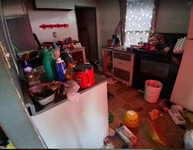 Photo - Owner financing / Handyman Special / Investment Opportunity