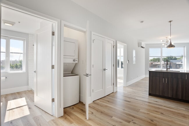 Photo - 1531 W Howard St Unit 401