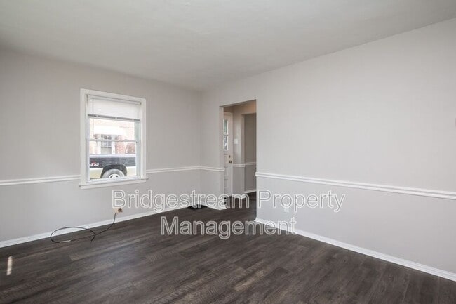 Photo - 708 Winston Dr