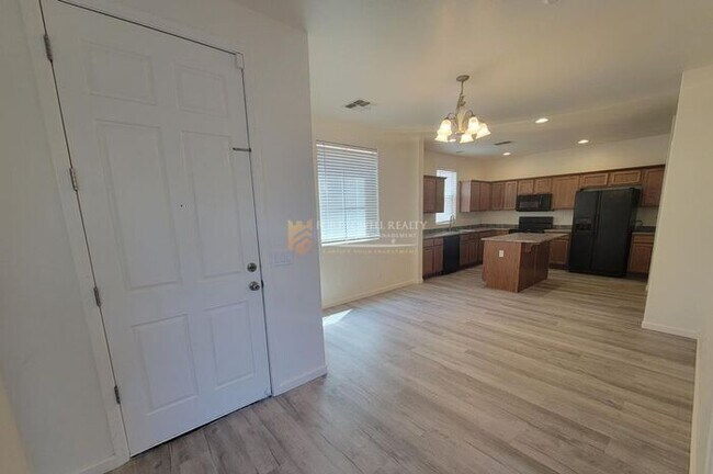 Photo - 7226 S 48th Glen