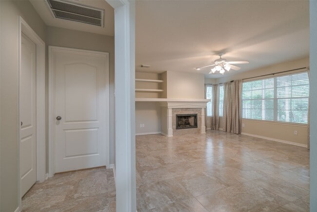 Photo - 147 Shelter Rock Ct