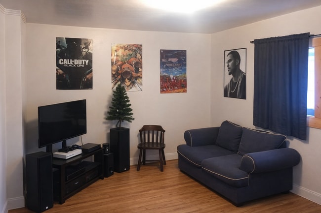 Photo - 900 E Houghton Ave