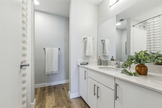 Photo - Evoke Unit B409-D