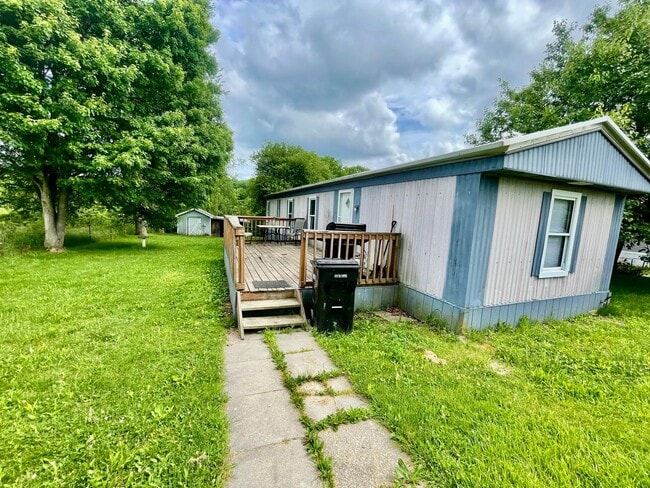 Building Photo - 2 Bed 1 Bath- Aliquippa PA