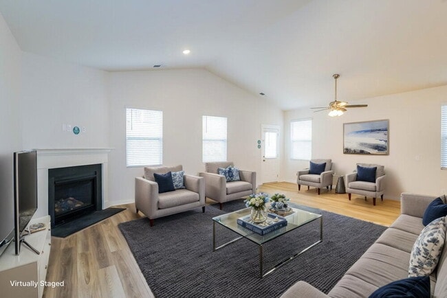 Photo - 599 Snapdragon Ln