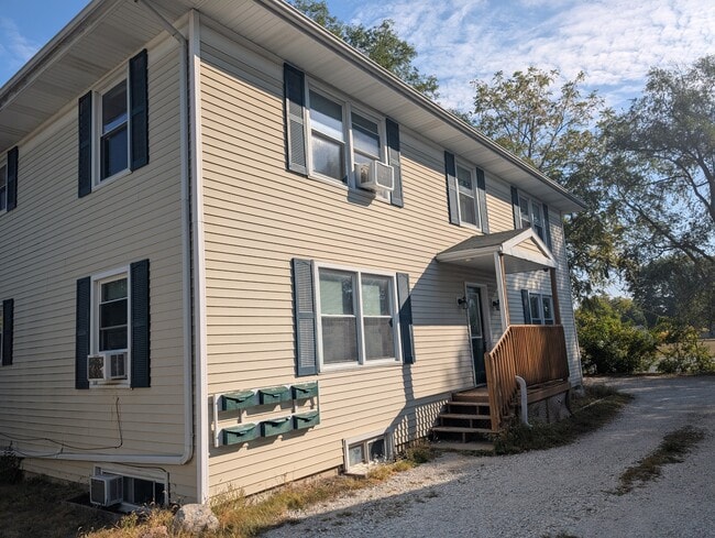 422 N Sheldon St Unit 1