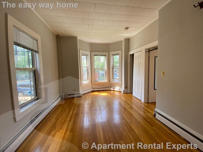 Photo - 220 Banks St Apartment Unit #1