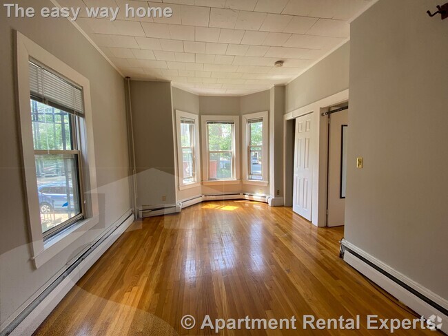Building Photo - 220 Banks St Unit #1 Rental