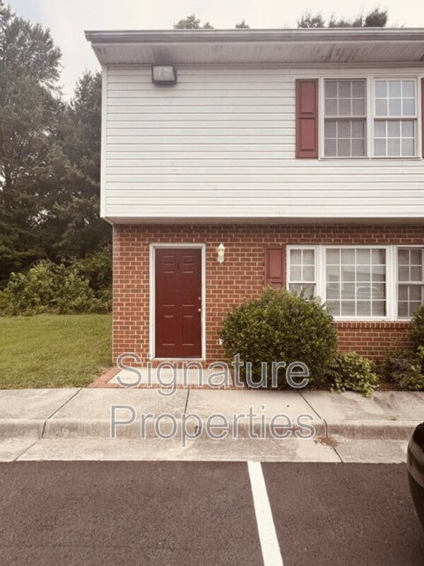 Building Photo - 555 Fairfax Ave Unit Apt G 555-G