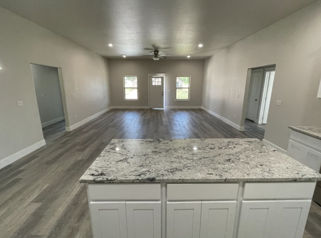 Photo - Fenced yard/2000 Sqft/Premium location