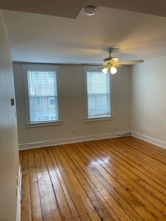 Photo - 468 E 7th St Unidad 3