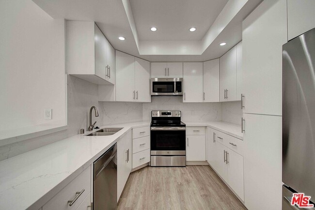 Photo - 2324 S Beverly Glen Blvd Unit 201