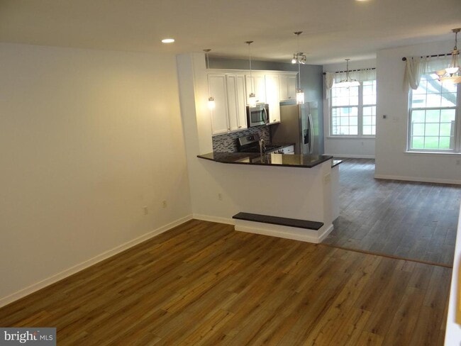 Photo - 107 Country Ln